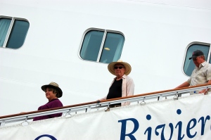 BG, Keith, and Mary disembark the Oceania(the Celebrities)